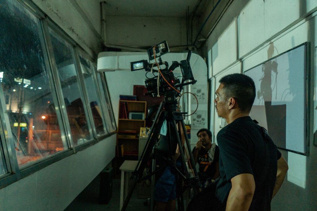 02120931 emmm bts 9 cover 2000x1333